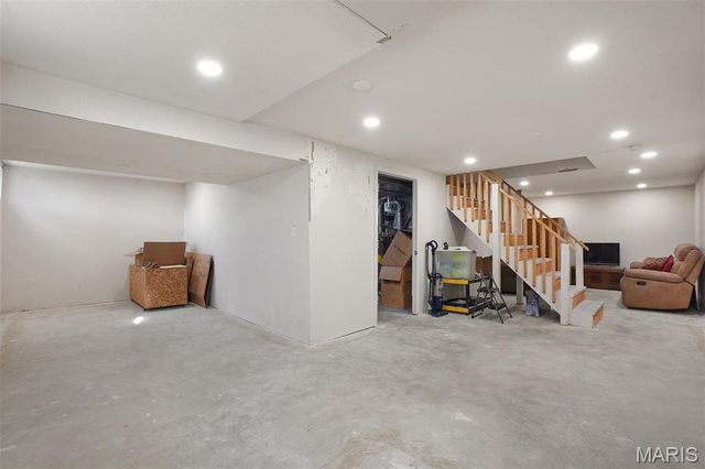 914 Blake Court, St Peters, MO 63376