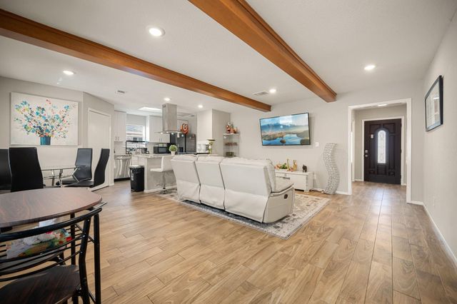 9019 Grape Street, Houston, TX 77036