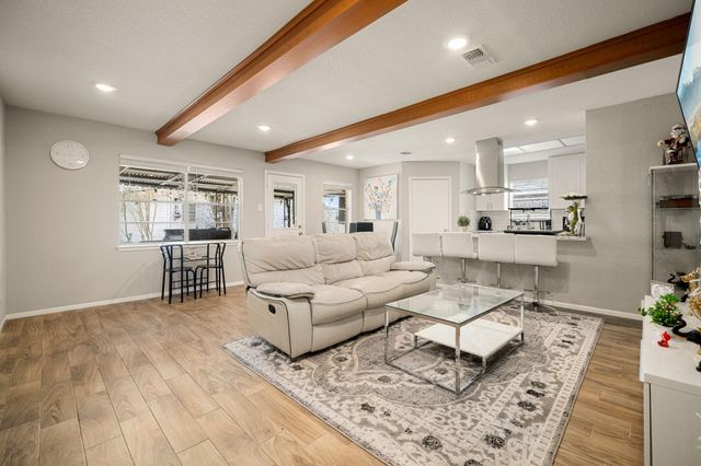 9019 Grape Street, Houston, TX 77036