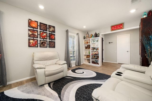 9019 Grape Street, Houston, TX 77036