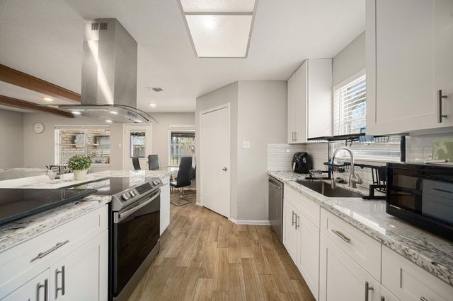 9019 Grape Street, Houston, TX 77036