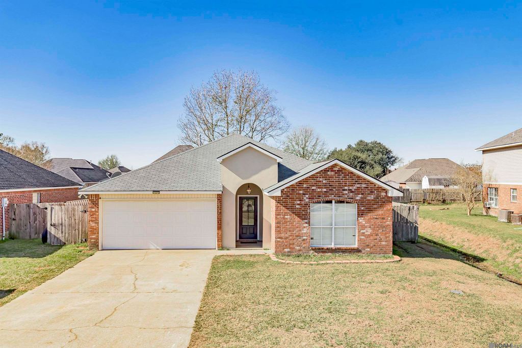 36001 Portsmouth Dr, Denham Springs, LA 70706