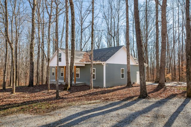 32 Periwinkle Path, Leoma, TN 38468