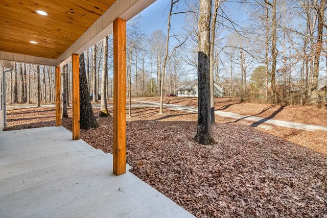32 Periwinkle Path, Leoma, TN 38468