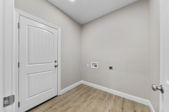 32 Periwinkle Path, Leoma, TN 38468