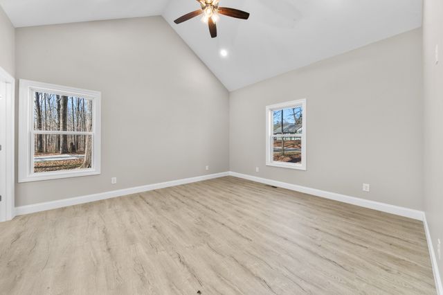 32 Periwinkle Path, Leoma, TN 38468