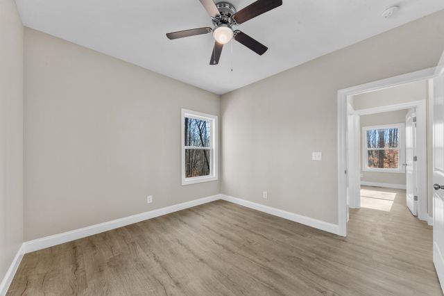 32 Periwinkle Path, Leoma, TN 38468