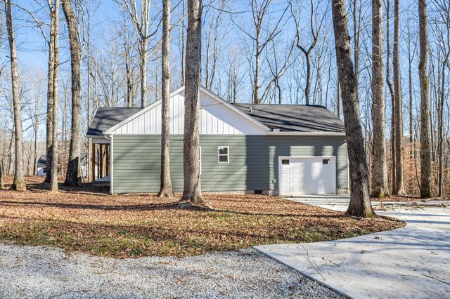 32 Periwinkle Path, Leoma, TN 38468