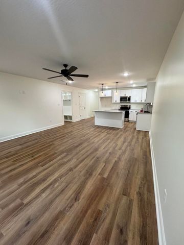 403 N George St., Petal, MS 39465