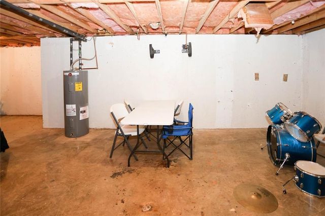 3710 Rambling Woods Drive, Loganville, GA 30052