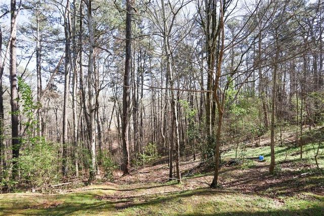 3710 Rambling Woods Drive, Loganville, GA 30052