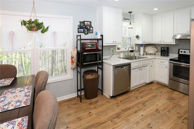 3710 Rambling Woods Drive, Loganville, GA 30052