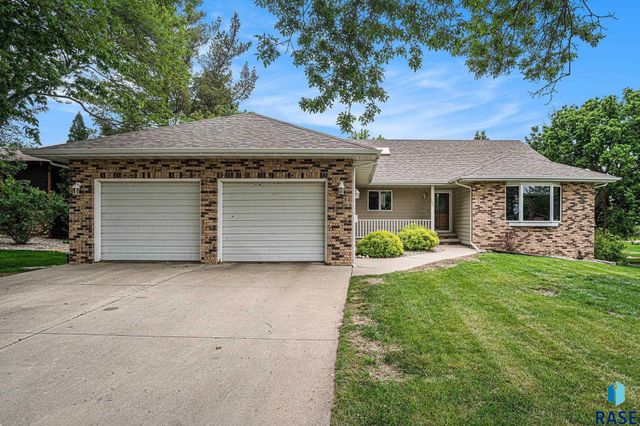 1024 N Josephine Ave Avenue, Madison, SD 57042