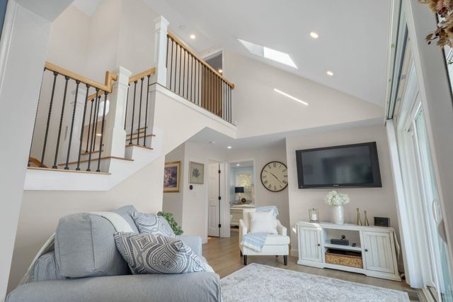 2 Fox Street, Windham, NH 03087