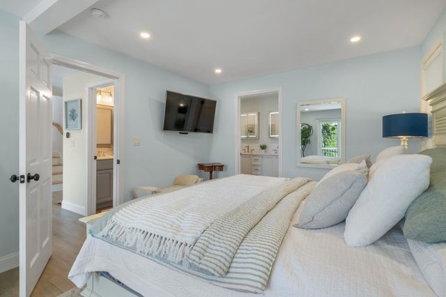 2 Fox Street, Windham, NH 03087