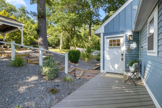 2 Fox Street, Windham, NH 03087