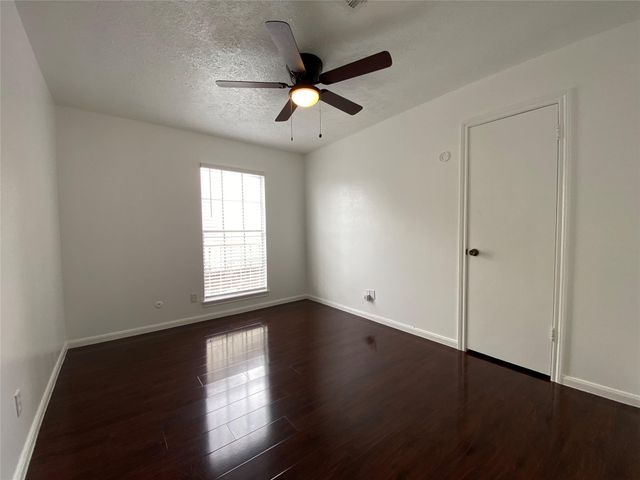 10682 Hazelhurst Drive 14, Houston, TX 77043