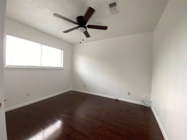 10682 Hazelhurst Drive 14, Houston, TX 77043