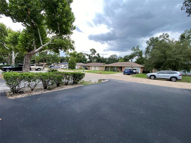 10682 Hazelhurst Drive 14, Houston, TX 77043