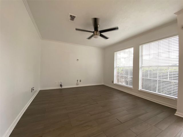 10682 Hazelhurst Drive 14, Houston, TX 77043