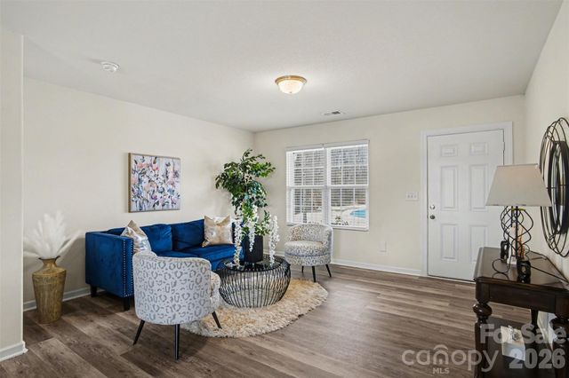 6004 Loy Court, Charlotte, NC 28214