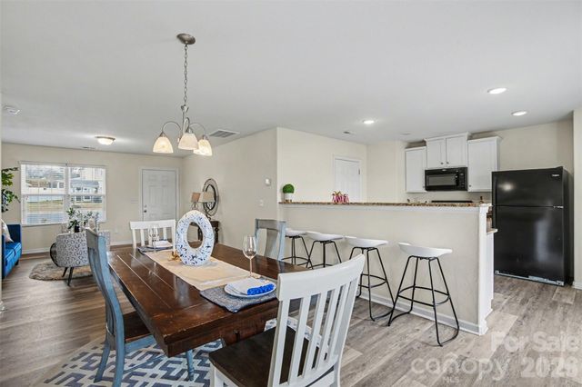 6004 Loy Court, Charlotte, NC 28214