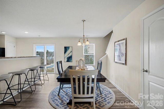 6004 Loy Court, Charlotte, NC 28214