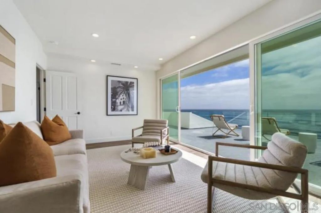 Image 36 of property listing at 5366 Calumet Ave, La Jolla, CA 92037