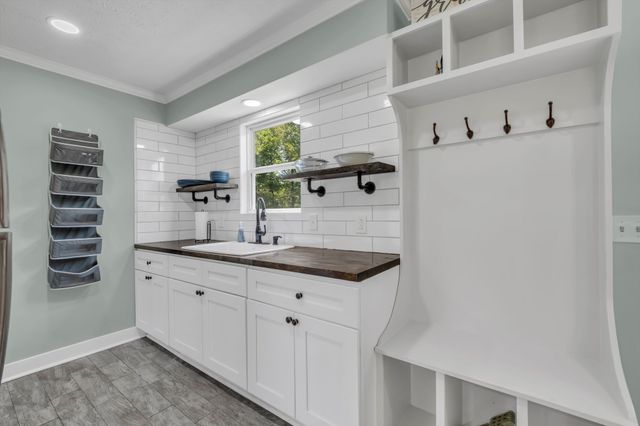 317 Jack Porter Rd, Lafayette, TN 37083
