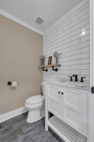 317 Jack Porter Rd, Lafayette, TN 37083