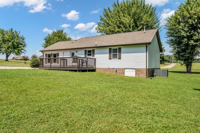 317 Jack Porter Rd, Lafayette, TN 37083