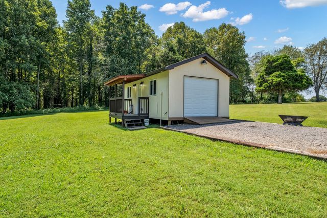 317 Jack Porter Rd, Lafayette, TN 37083