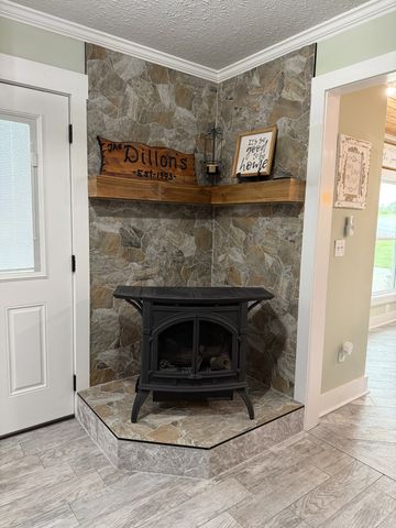 317 Jack Porter Rd, Lafayette, TN 37083