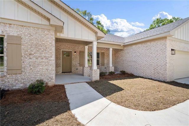 7069 Country Oaks Drive, Irvington, AL 36544