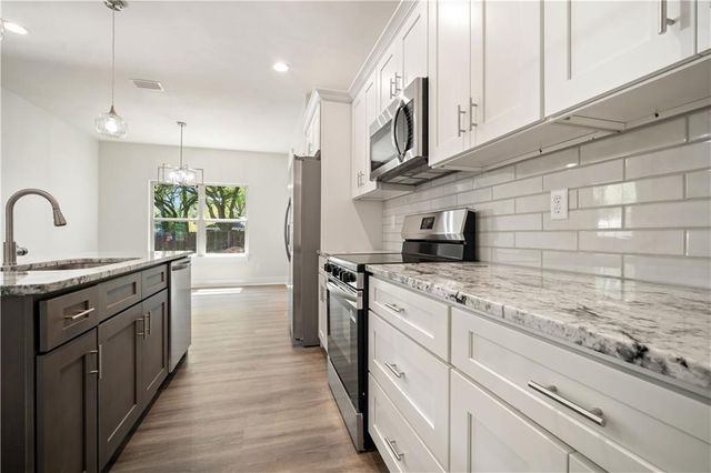 7069 Country Oaks Drive, Irvington, AL 36544