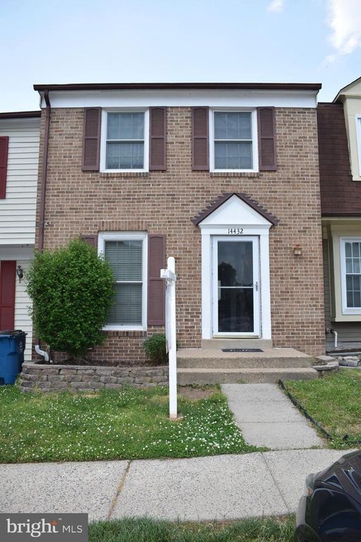 14432 FOUR CHIMNEY DR, Centreville, VA 20120