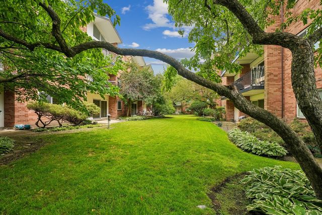 6961 N Oakley Avenue 209B, Chicago, IL 60645