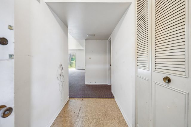 6961 N Oakley Avenue 209B, Chicago, IL 60645