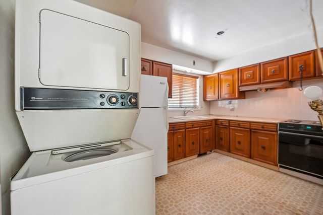 6961 N Oakley Avenue 209B, Chicago, IL 60645
