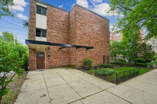 6961 N Oakley Avenue 209B, Chicago, IL 60645