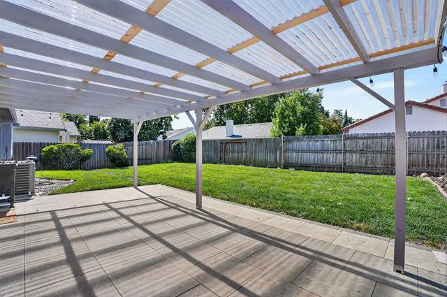 2915 Wiese Way, Sacramento, CA 95833