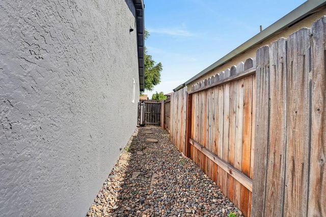 2915 Wiese Way, Sacramento, CA 95833