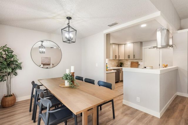 2915 Wiese Way, Sacramento, CA 95833