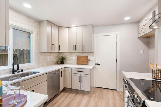 2915 Wiese Way, Sacramento, CA 95833
