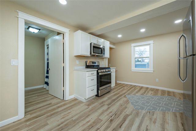 2238 Lyon Street, Des Moines, IA 50317