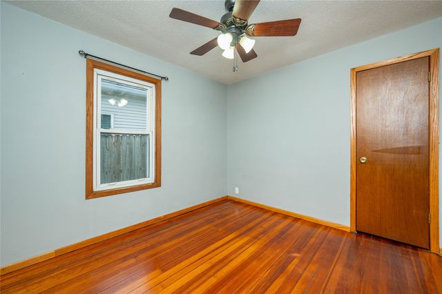 2238 Lyon Street, Des Moines, IA 50317