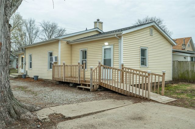 2238 Lyon Street, Des Moines, IA 50317