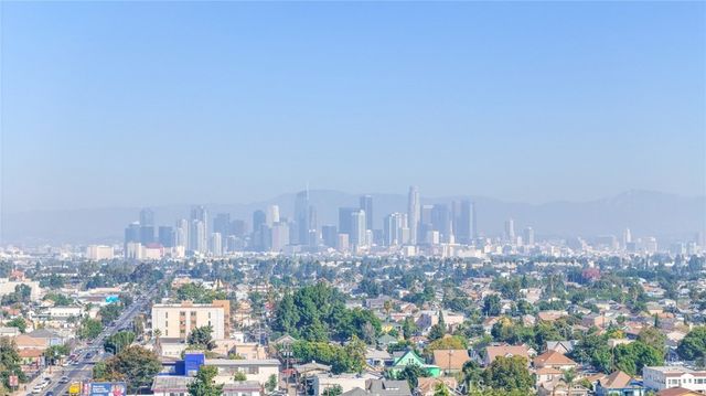 5135 Avalon, Los Angeles, CA 90011