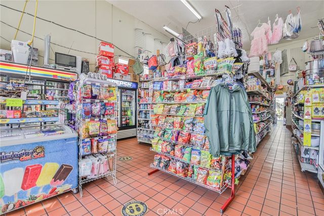 5135 Avalon, Los Angeles, CA 90011