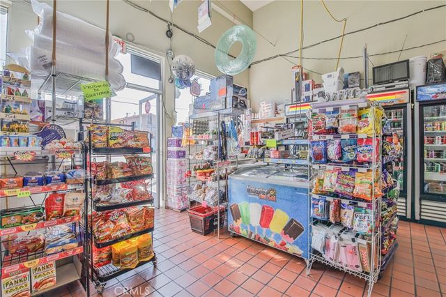 5135 Avalon, Los Angeles, CA 90011